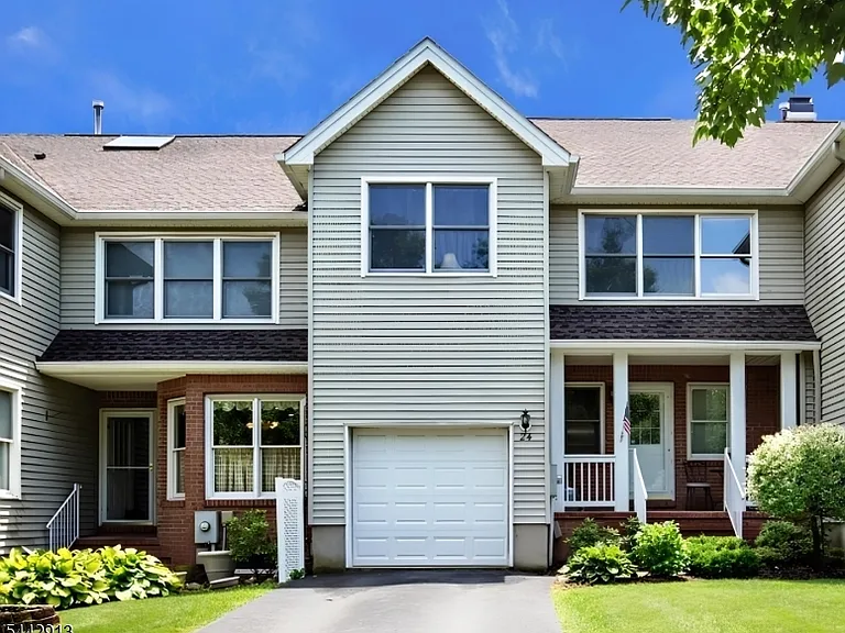 24 Flemming Dr — Photo 1