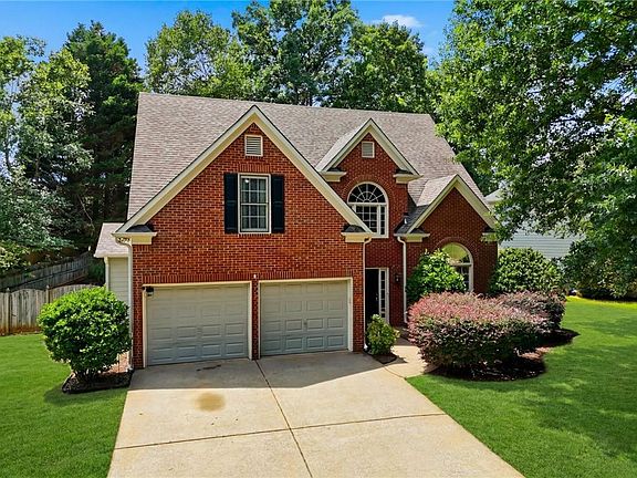 2nd image of 104 Chickory Ln