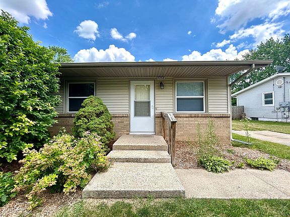 2nd image of 4256-4258 Dawes Ct SE #D7c4c4e80