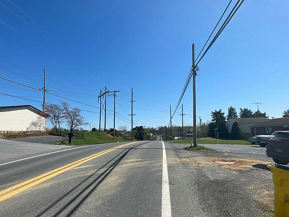 5th image of 10244 Williamsport Pike