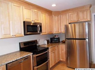 34 Western Reach, Red Bank, NJ 07701
