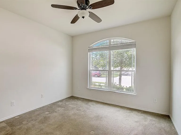 5912 Sardinia Dr — Photo 29