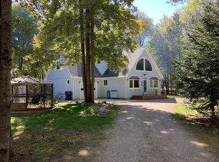 6271 White Acre Dr, Lake, MI 48632