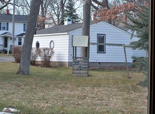 2424 N Shore Dr, Delavan, WI 53115