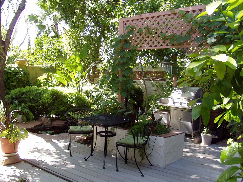 2nd image of 1642 E Villa Theresa Dr