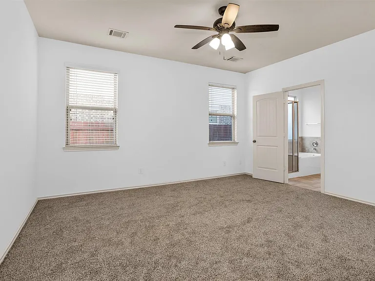 2730 Donellan Dr — Photo 14