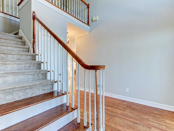 5th image of 829 Southern Shore Dr