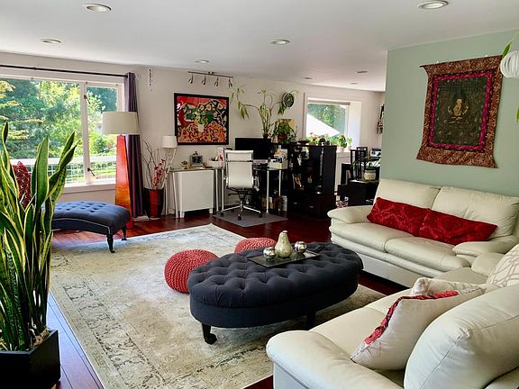 3rd image of 7537 NE Jade Ln