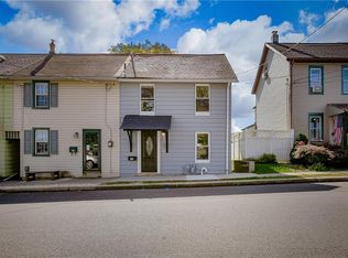 116 W Barkley St, Topton, PA 19562