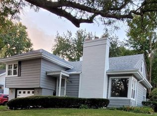 321 W Roosevelt St, Freeport, IL 61032