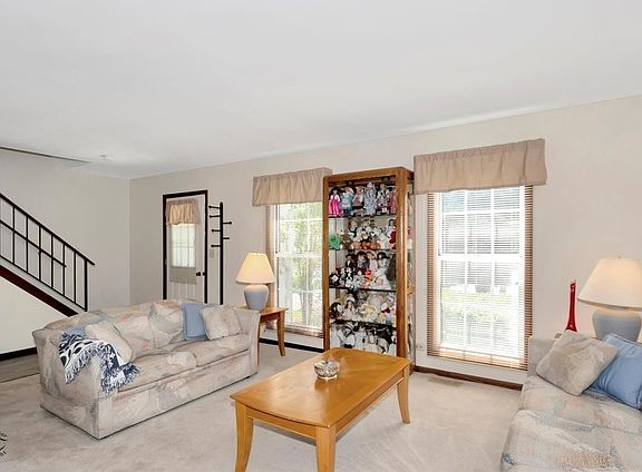2nd image of 520 Pinebrook Dr
