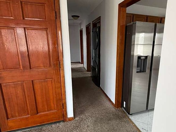 5th image of 8 Leete St #2