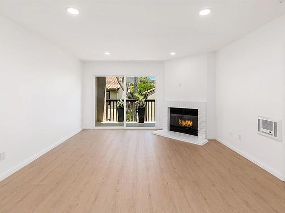 4th image of 7758 Caminito Encanto Unit 204