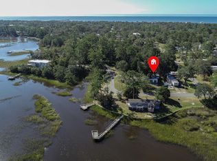 7703 E Yacht Dr, Oak Island, NC 28465