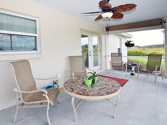 Screened in Lanai