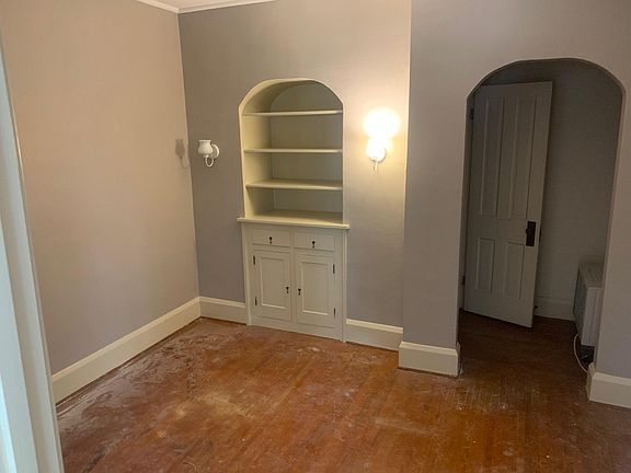 4th image of 142 W Front St
