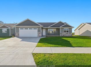 1729 Freeman Dr, Neenah, WI 54946