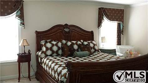 4th image of 1113 Willow Lake Dr