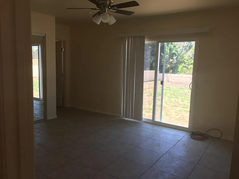 2586 Grandview St — Photo 3