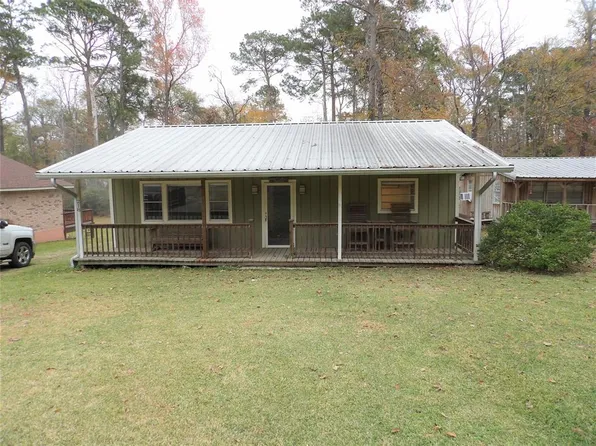 218 Tallow St, Onalaska, TX 77360