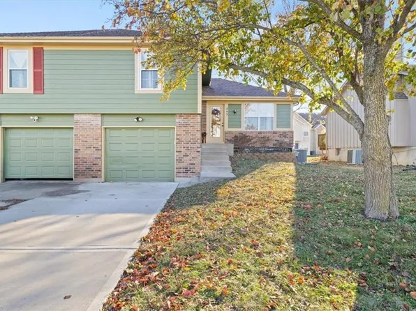 845 Pinewood St, Gardner, KS 66030