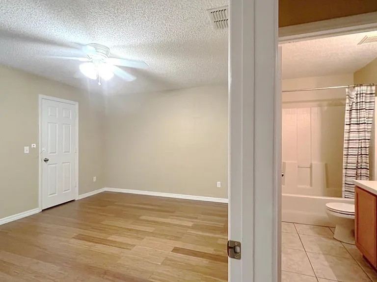 831 Horseshoe Falls Dr — Photo 13
