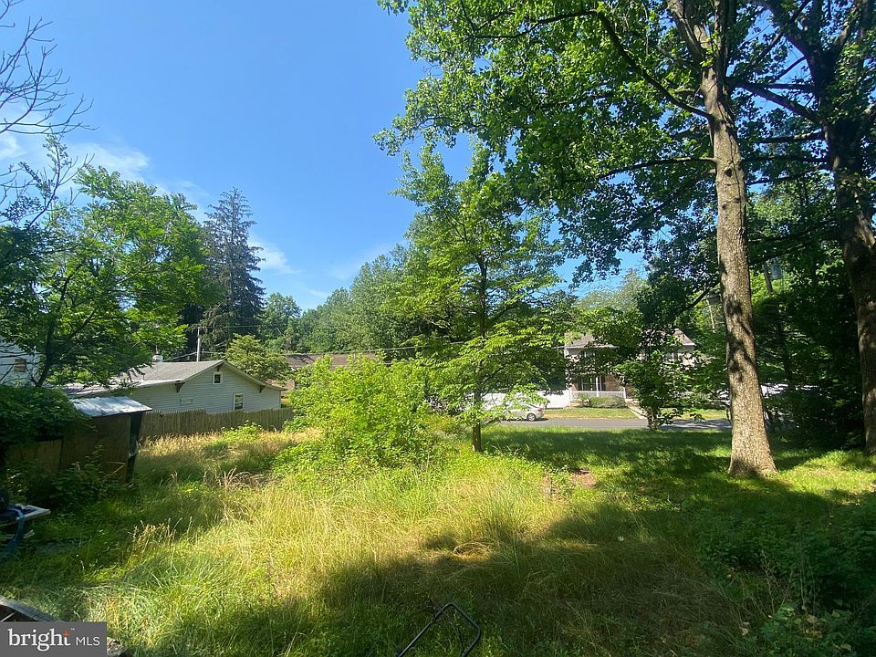 2nd image of 1001 Playwicki St