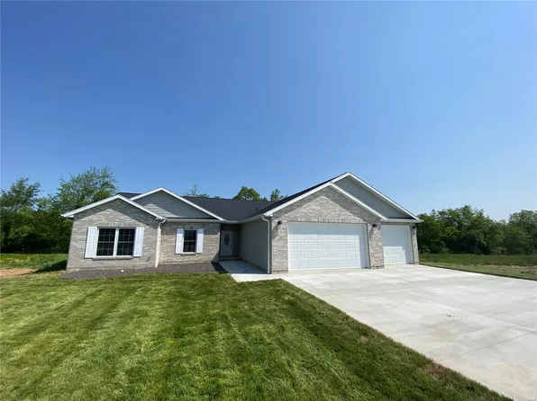 381 Honeysuckle Dr, Hannibal, MO 63401