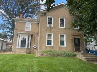 1215 7th St, Peru, IL 61354