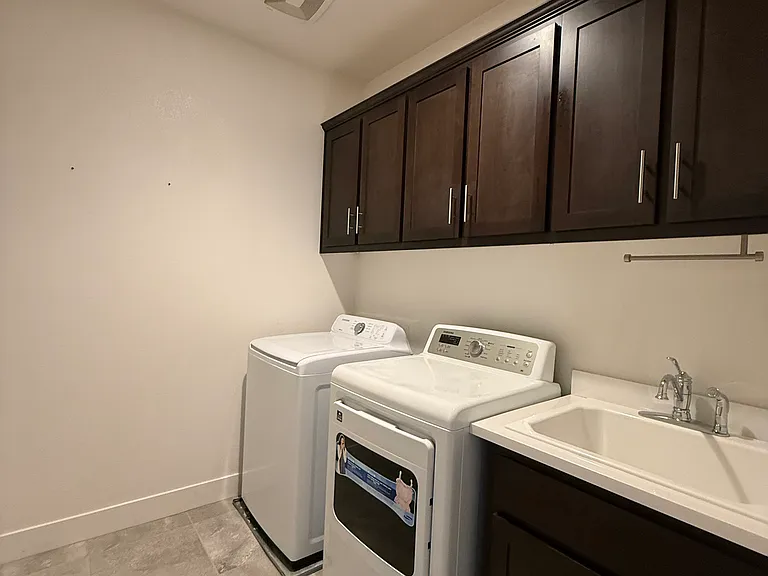 16763 Murphy Ave — Photo 13