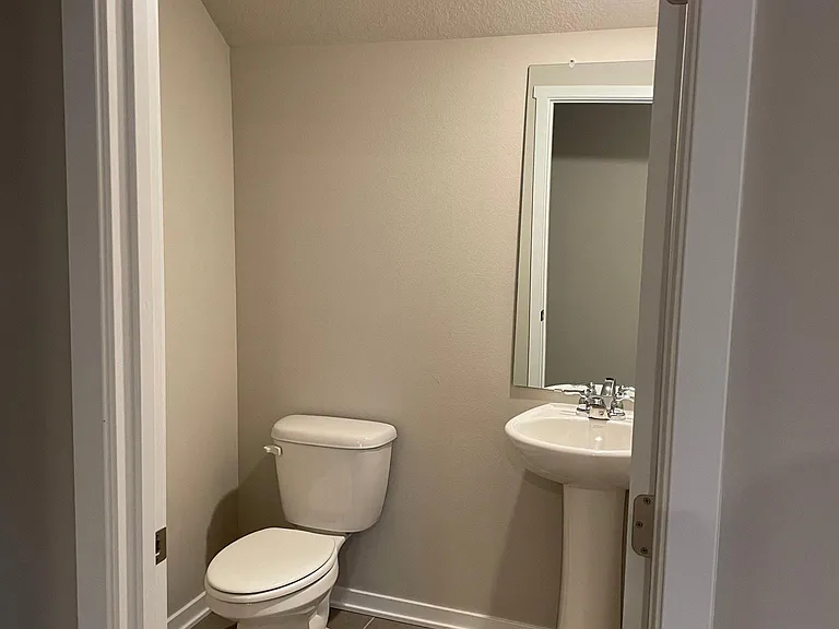 2428 SW Plaza Pkwy — Photo 7