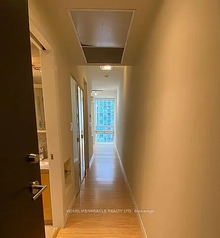 3504 Hurontario St — Photo 9