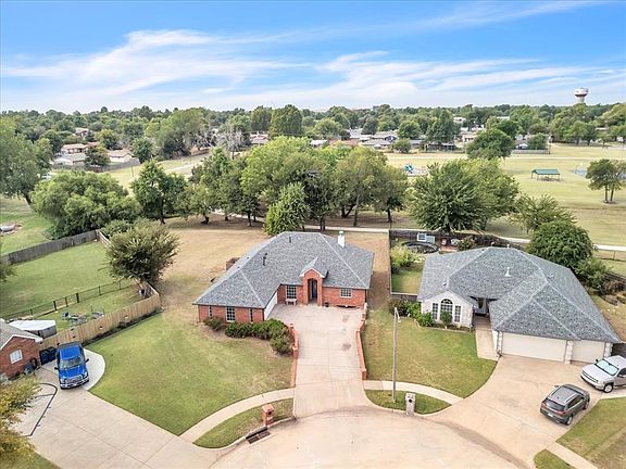 2nd image of 427 S Castlerock Circle Ln
