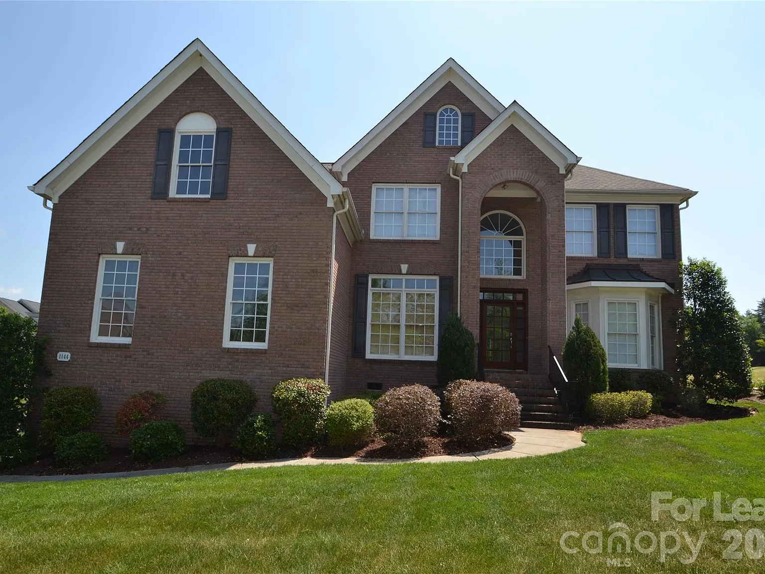 4 bed, 3.5 bath, 3632 sqft, $3,200 — Photo 1
