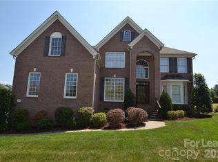 1144 Woodhall Dr, Huntersville, NC 28078