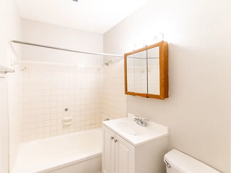 Eagle's Nest Apartments — Photo 35