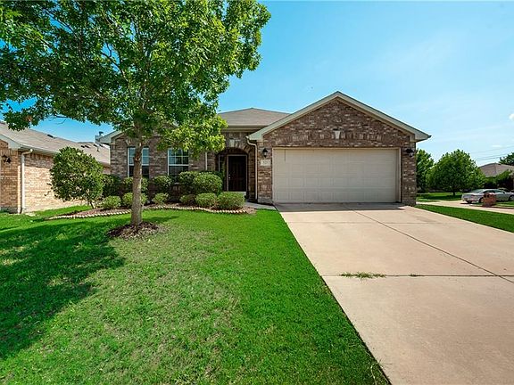 3rd image of 520 Creekside Dr