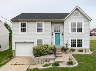 1088 Pebble Creek Dr, Elsmere, KY 41018