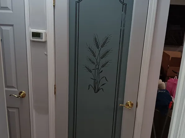 9811 Seaview Avenue image 7 of 28