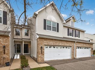 17582 Hackberry Ct, Eden Prairie, MN 55347
