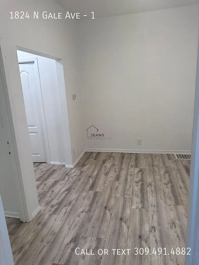 Cozy 2 Bedroom Home — Photo 2
