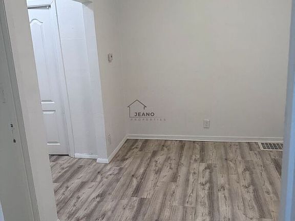 2nd image of 1824 N Gale Ave #1