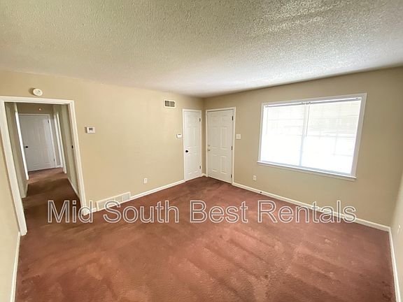 2nd image of 2334 Daywood Ave