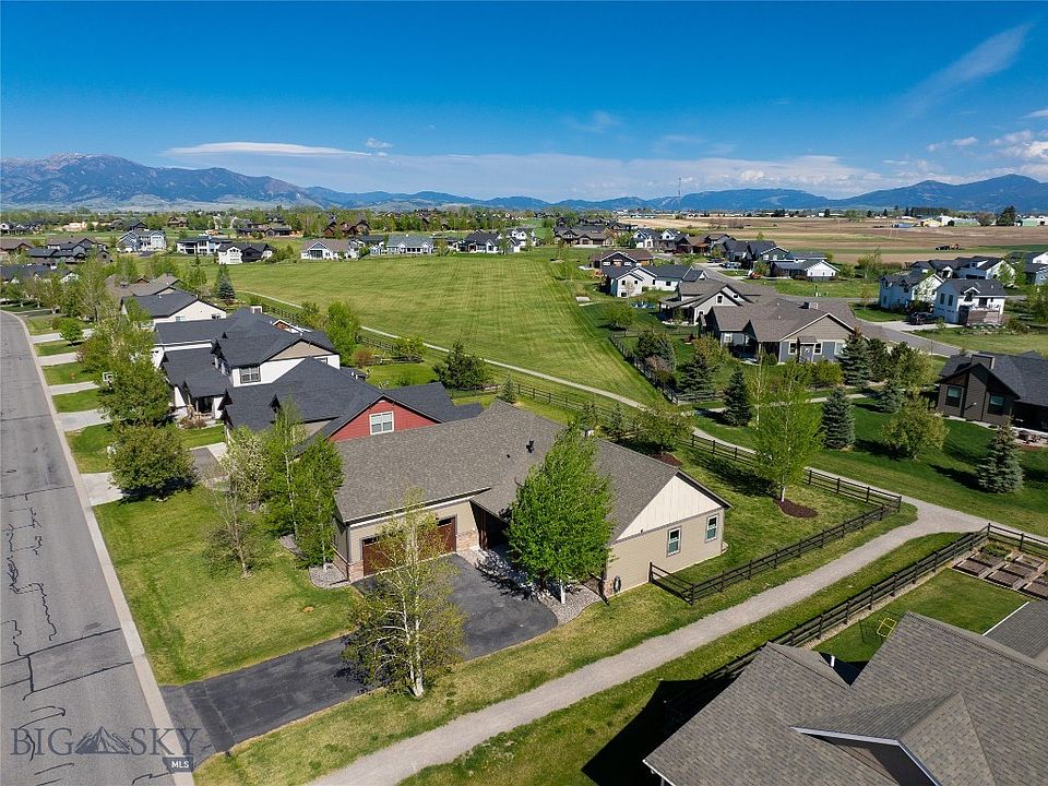 1st image of 262 Parklands Trl