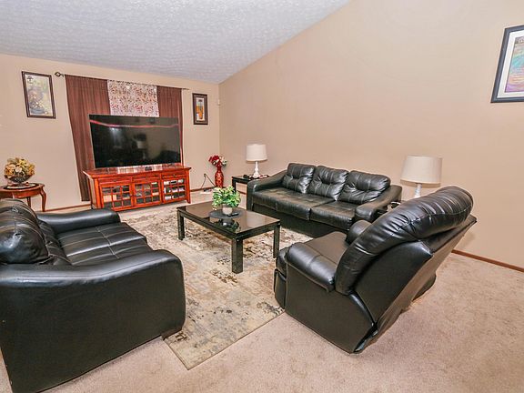 5th image of 5976 Leafridge Ln