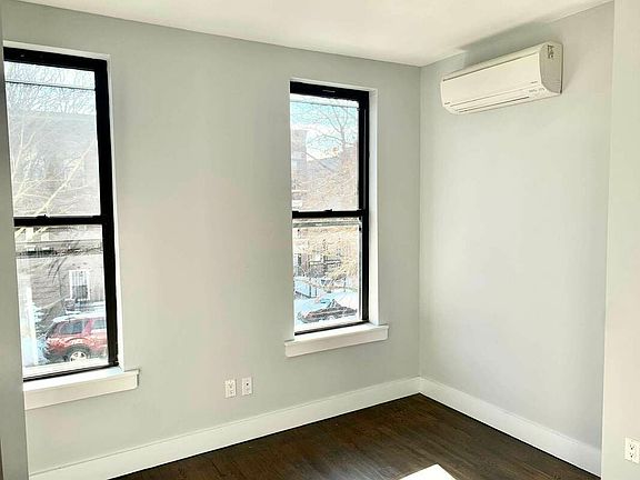 2nd image of 355 Marion St #3R
