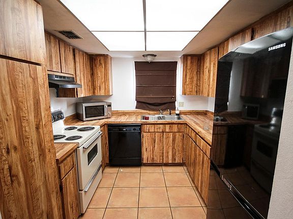 4th image of 2931 S Pines Dr APT 34