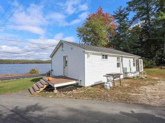 3rd image of 320 Webster Road
