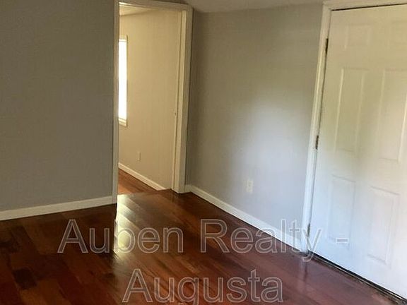 4th image of 225 Hudson Rd