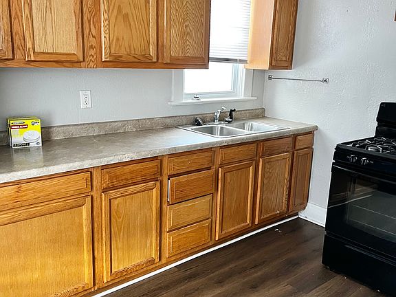 2nd image of 428 Platt St #1
